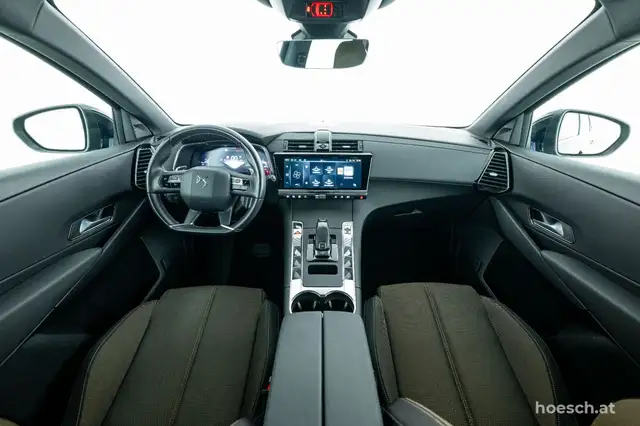 DS Automobiles DS 7 Crossback view 5
