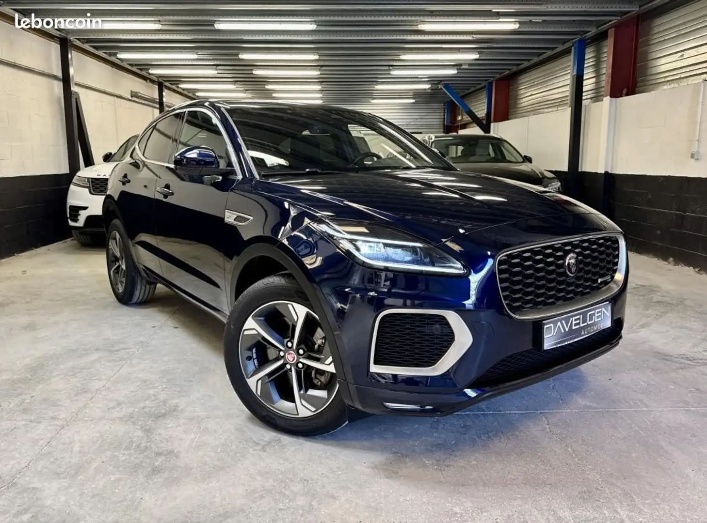Jaguar E-Pace 2.0 P200 P 200ch FlexFuel Ethanol E85 + Essence MH Bleu - 1