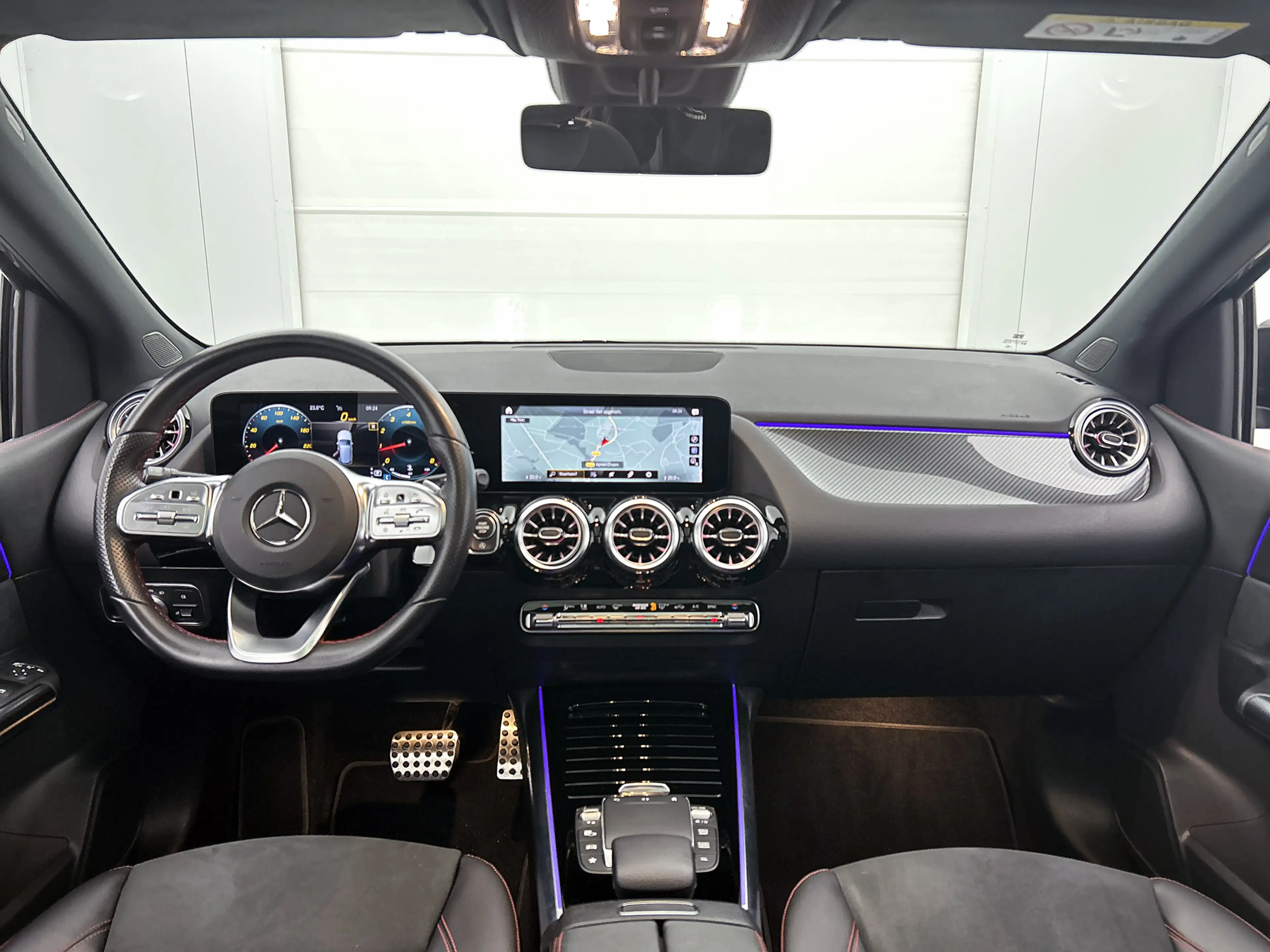 Mercedes-Benz B 200 AMG Nightpakket | Panoramadak | Sfeerverlichting | — photo 5