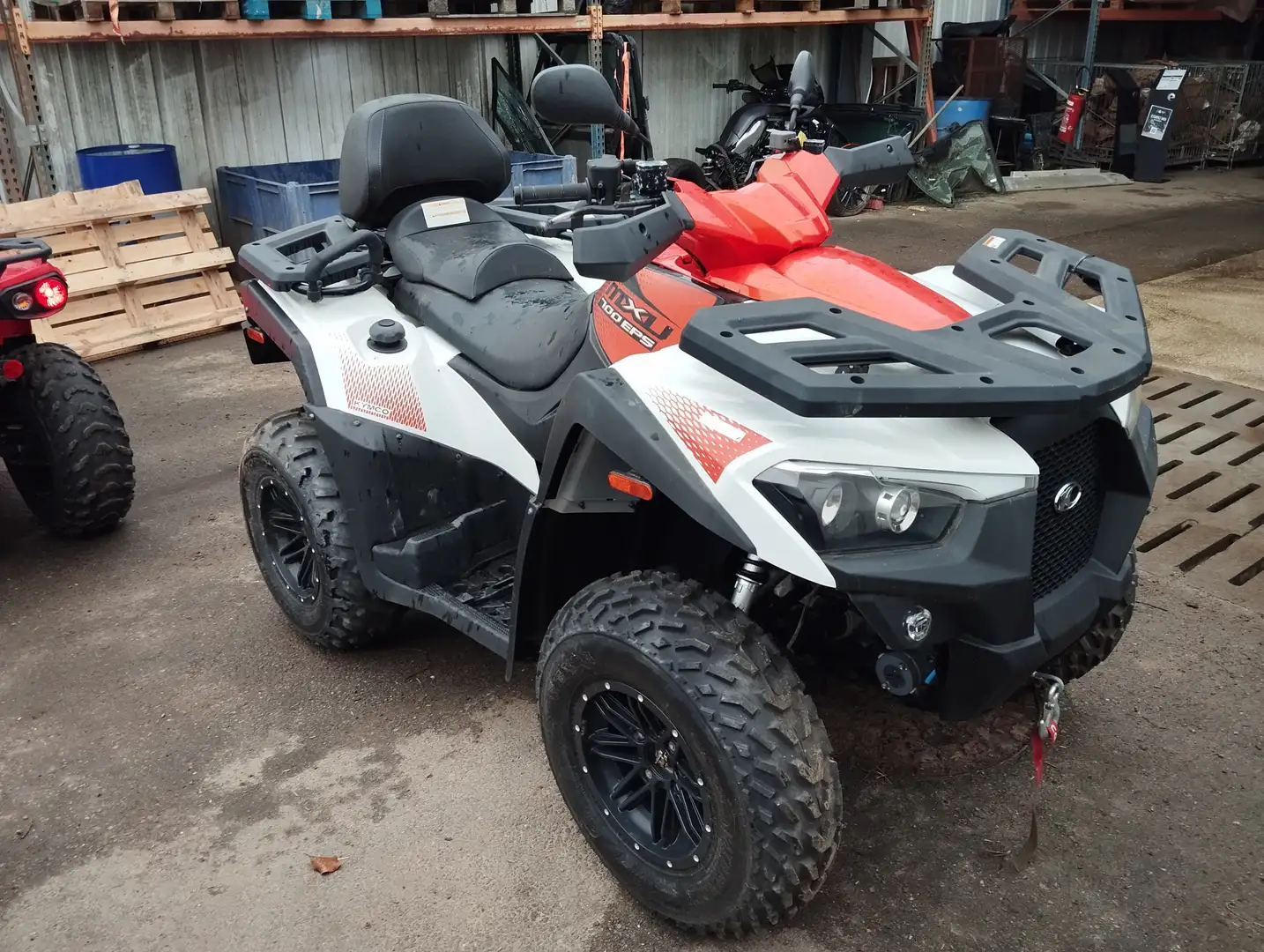 Kymco MXU 700 Белый - 1