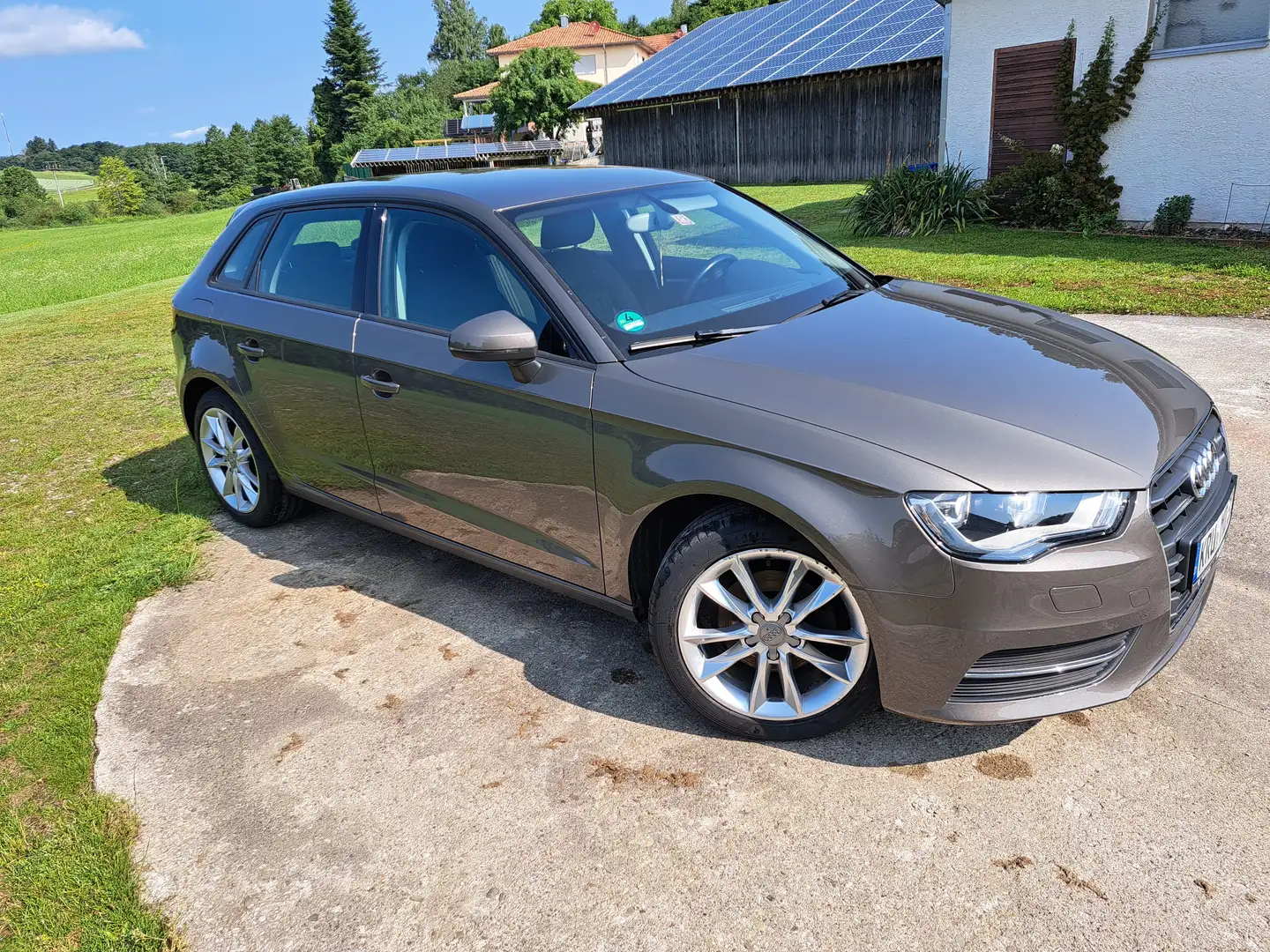 Audi A3 1.6 TDI Sportback (clean diesel) Attraction Šedá - 1