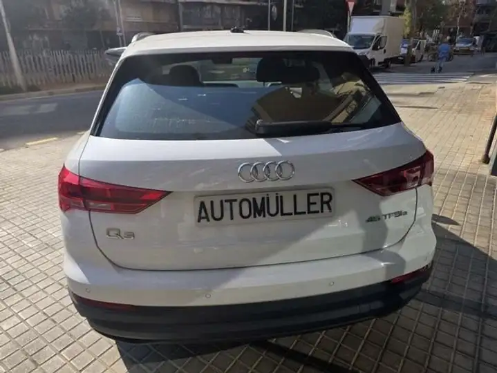 Audi Q3 2022, foto 10
