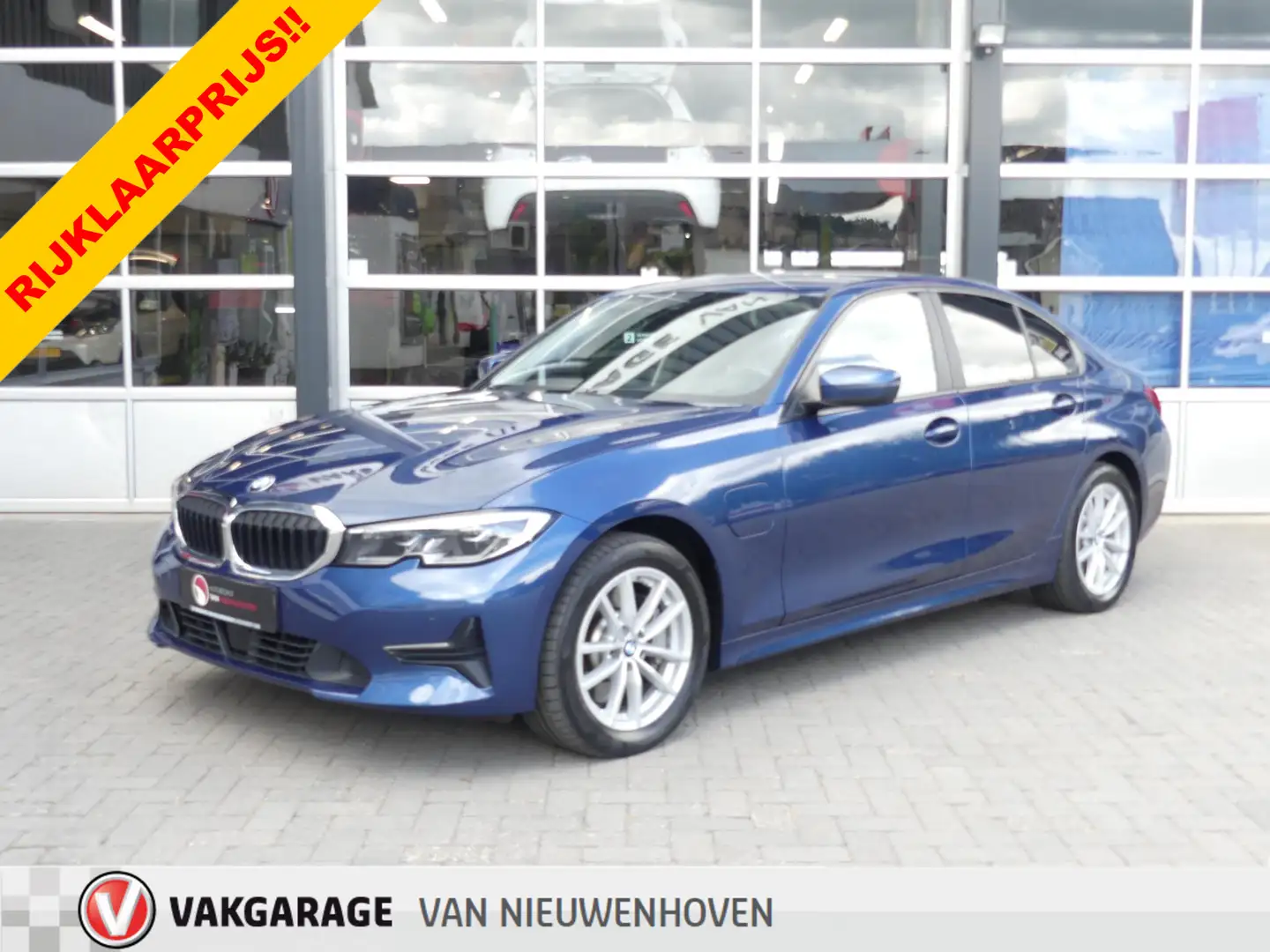 BMW 330 3-serie 330e xDrive *t/m 10de bouwjaar garantie! Blauw - 1