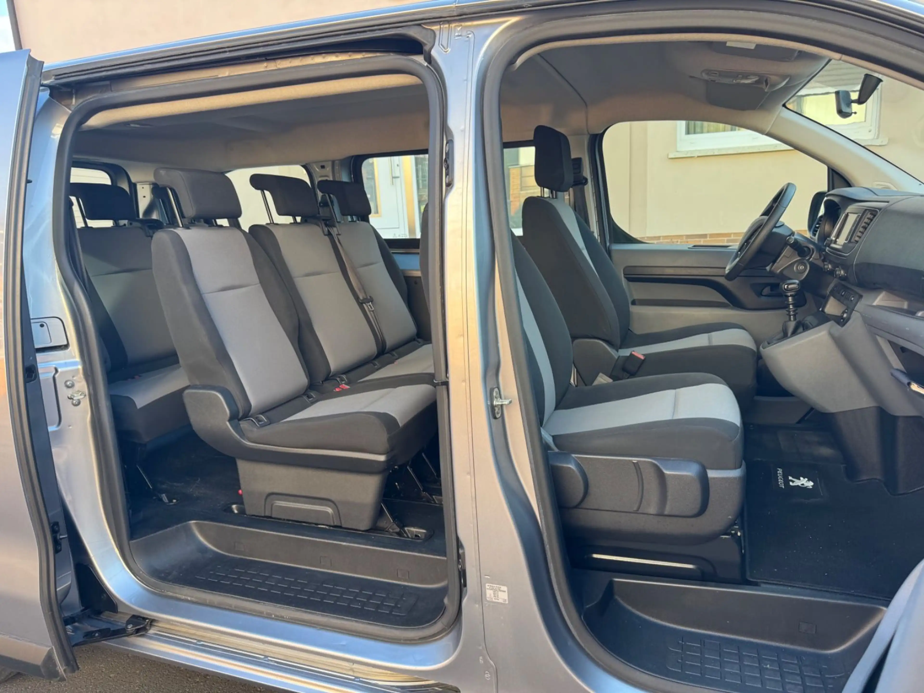 Peugeot Expert Traveller L2 8Sitzer 2xPDC+NAVI+Tempomat — photo 15