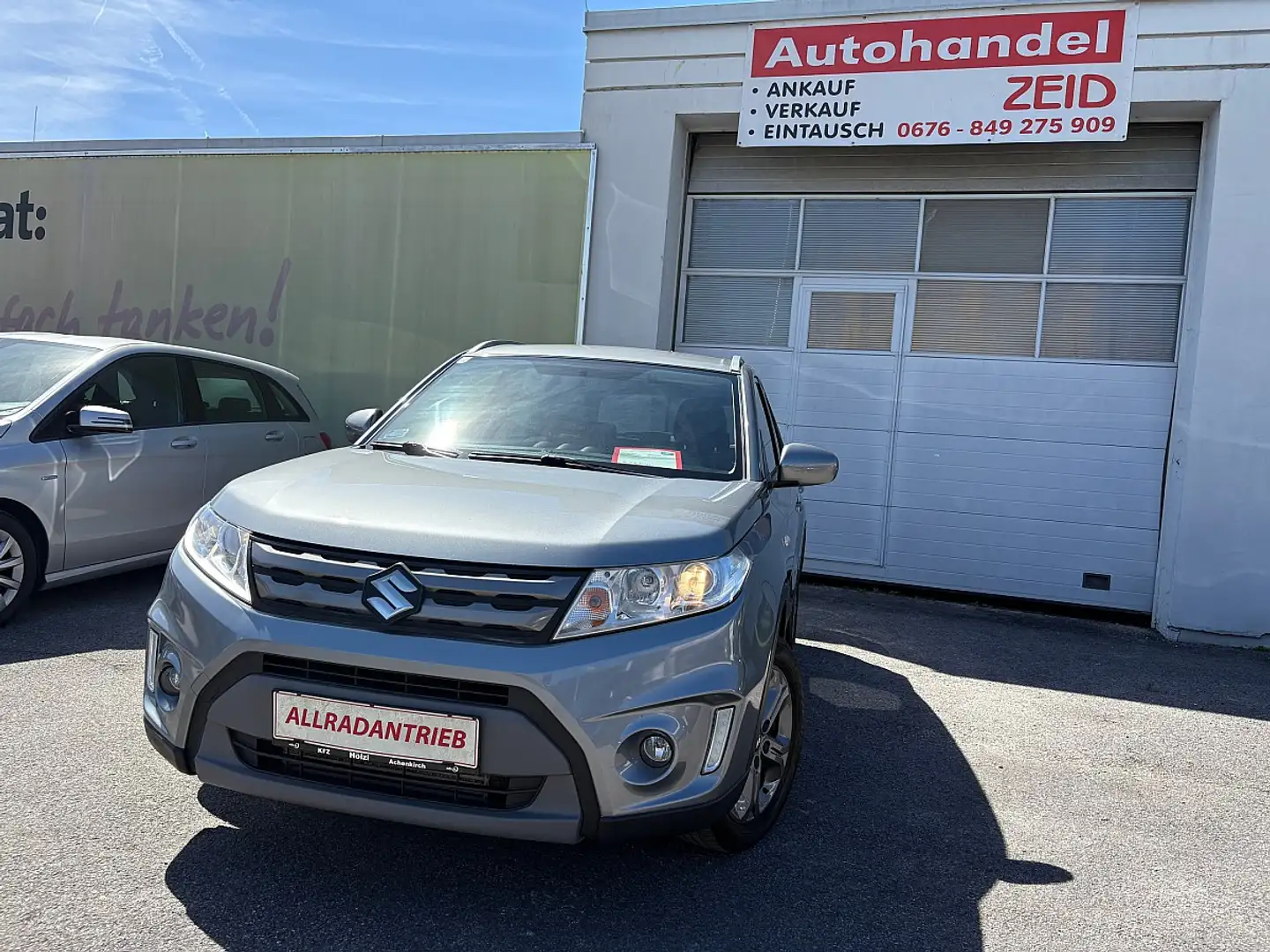 Suzuki Vitara 1,6 DDiS 4WD GL Shine Grau - 1