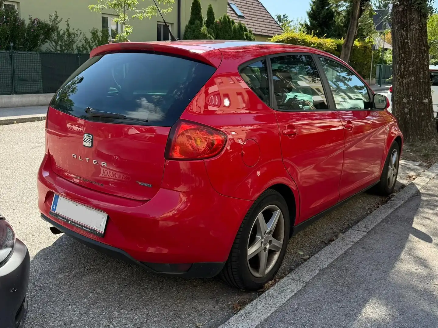 SEAT Altea Altea Chili 1,6 CR TDI Chili Rot - 2