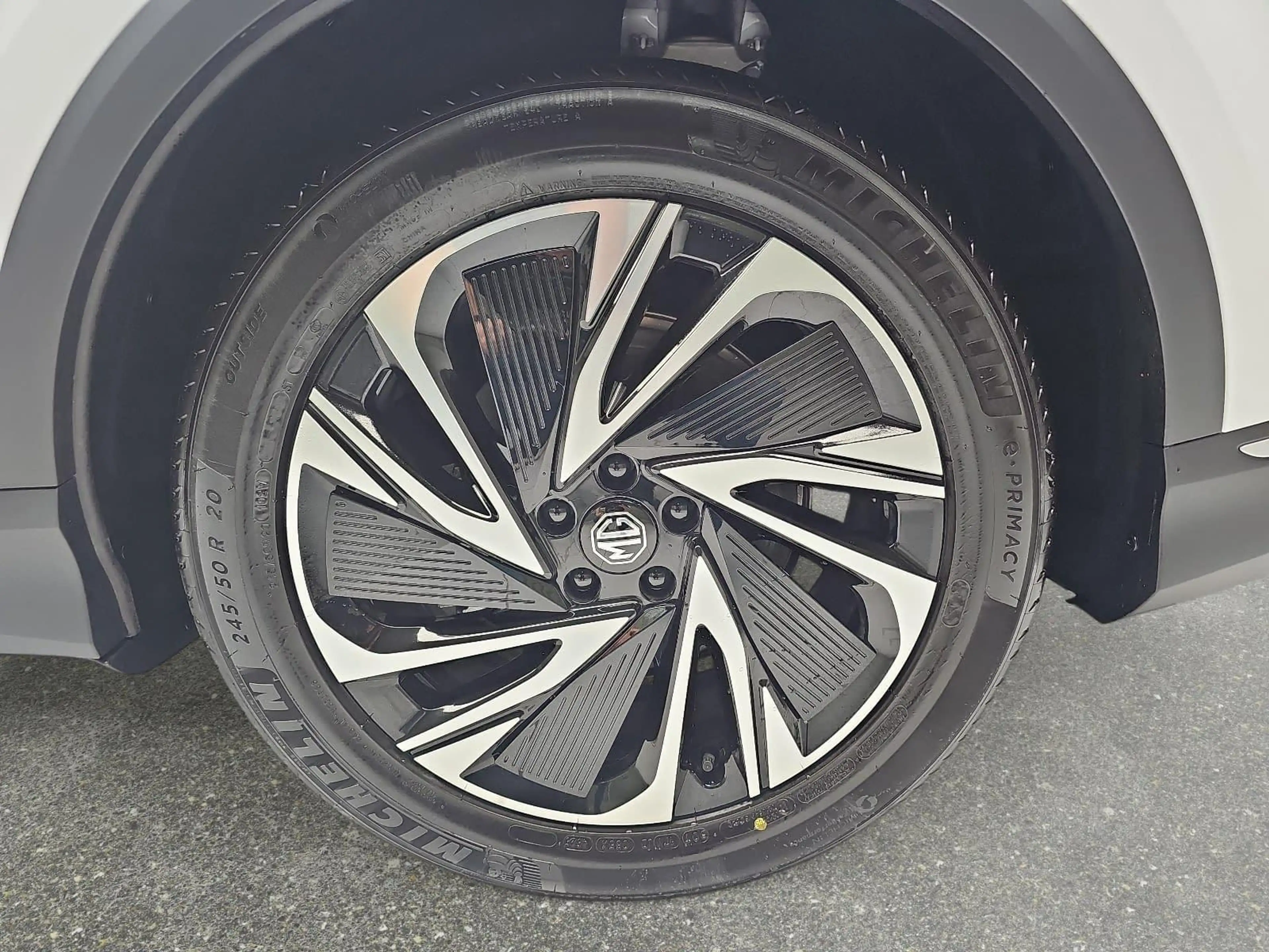MG MGS6 EV MGS6 EV 77 KWH LUXURY AWD PANORAMA LEDER 20-ZOLL — photo 7