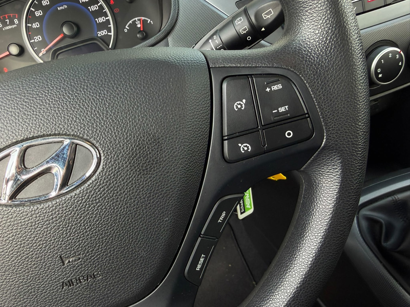 Hyundai i10 1.0i Comfort Uniek km org nl auto airco cruis cont — photo 9