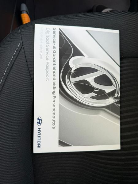 Hyundai i10 1.0i Comfort Uniek km org nl auto airco cruis cont — photo 17