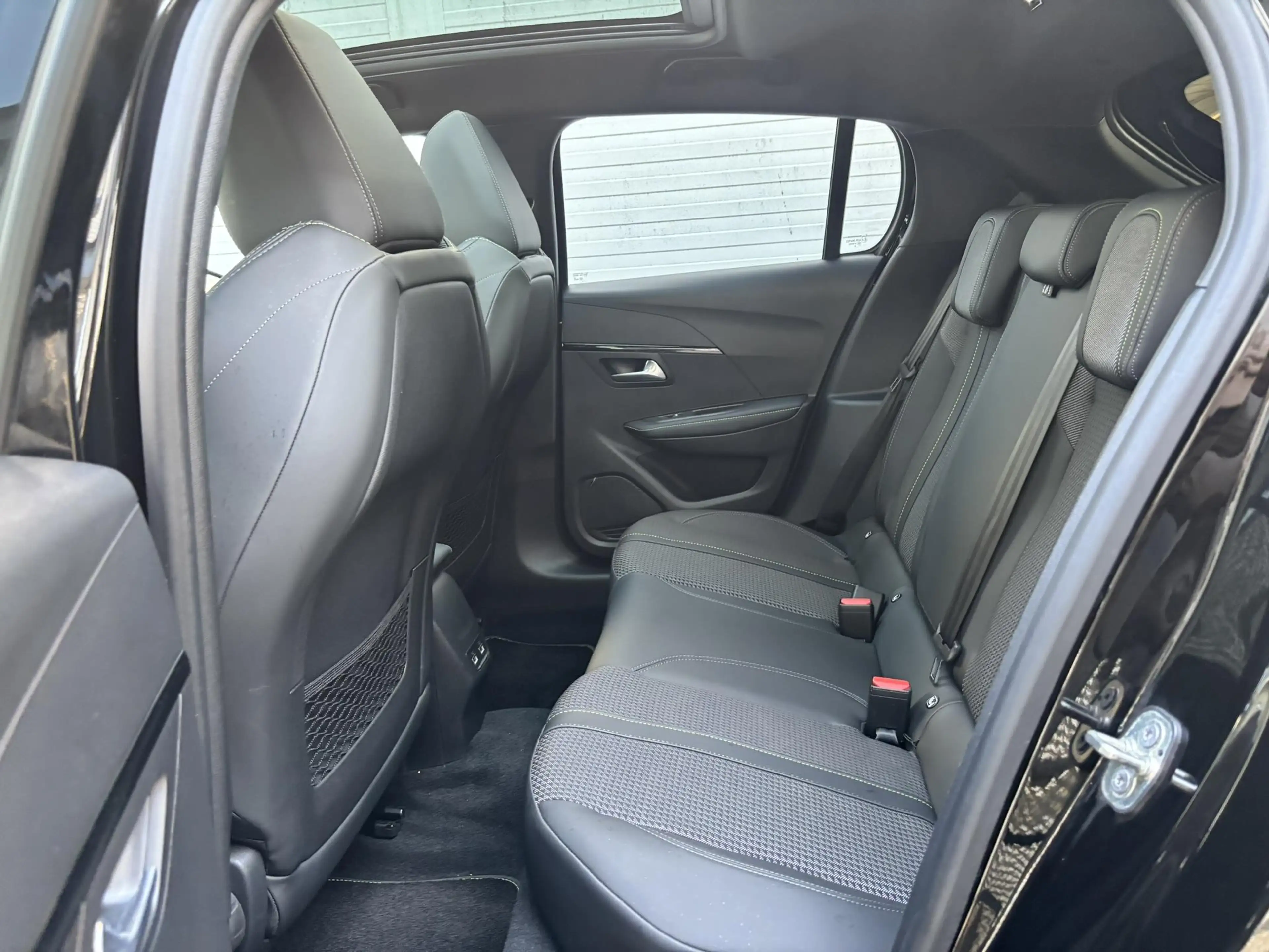Peugeot e-208 GT EV 3-FASEN 50kWh 136pk | ADAPTIVE CRUISE | PANO — photo 10