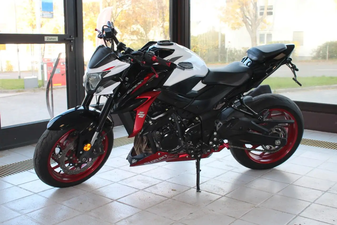Suzuki GSX-S 750