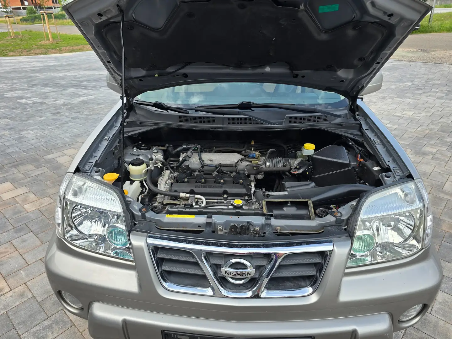 Nissan X-Trail ELEGANCE 4×4 Gris - 2