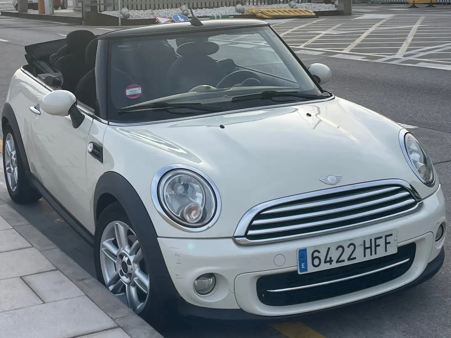 MINI Cooper D Cabrio Basic Beige - 1