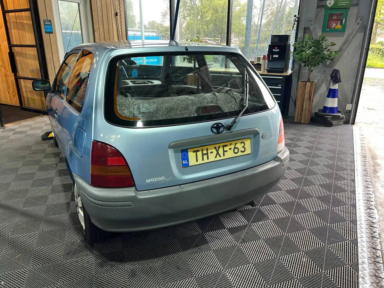 Toyota Starlet 1.3-16V, foto 4
