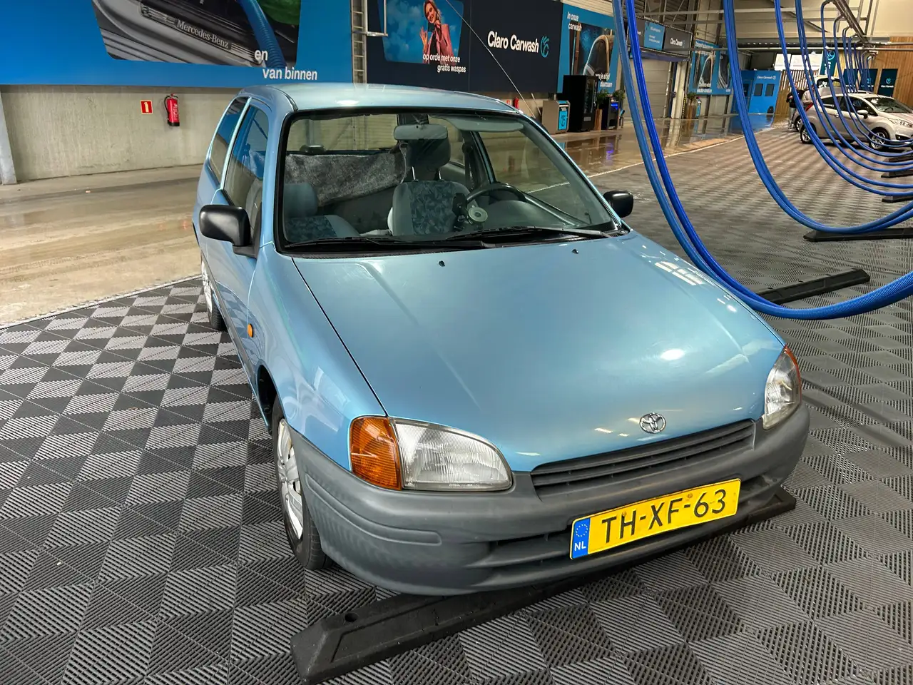 Toyota Starlet 1.3-16V, foto 1