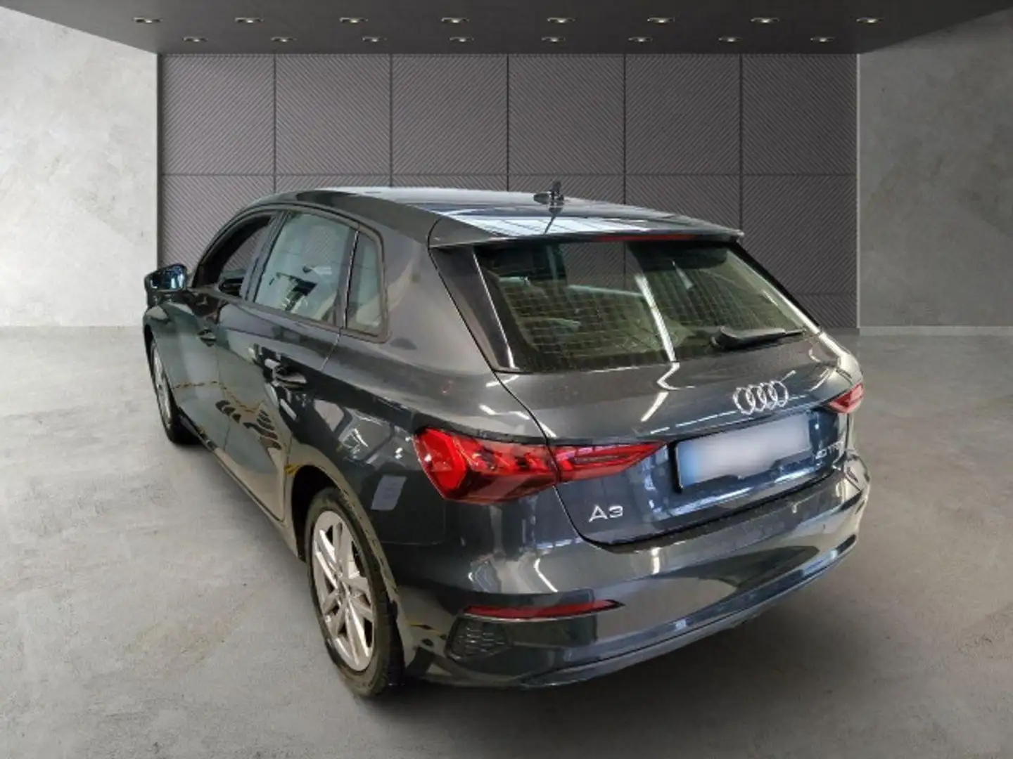 Audi A3 40TFSI e Stronic LED Navi PDC GRA Grau - 2