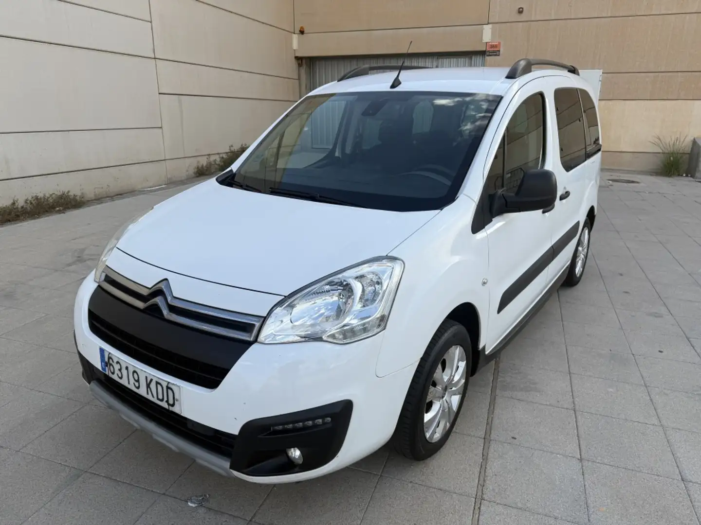 Citroen Berlingo B. Multispace 1.6BlueHDi 20 Aniversario 1 Blanco - 1