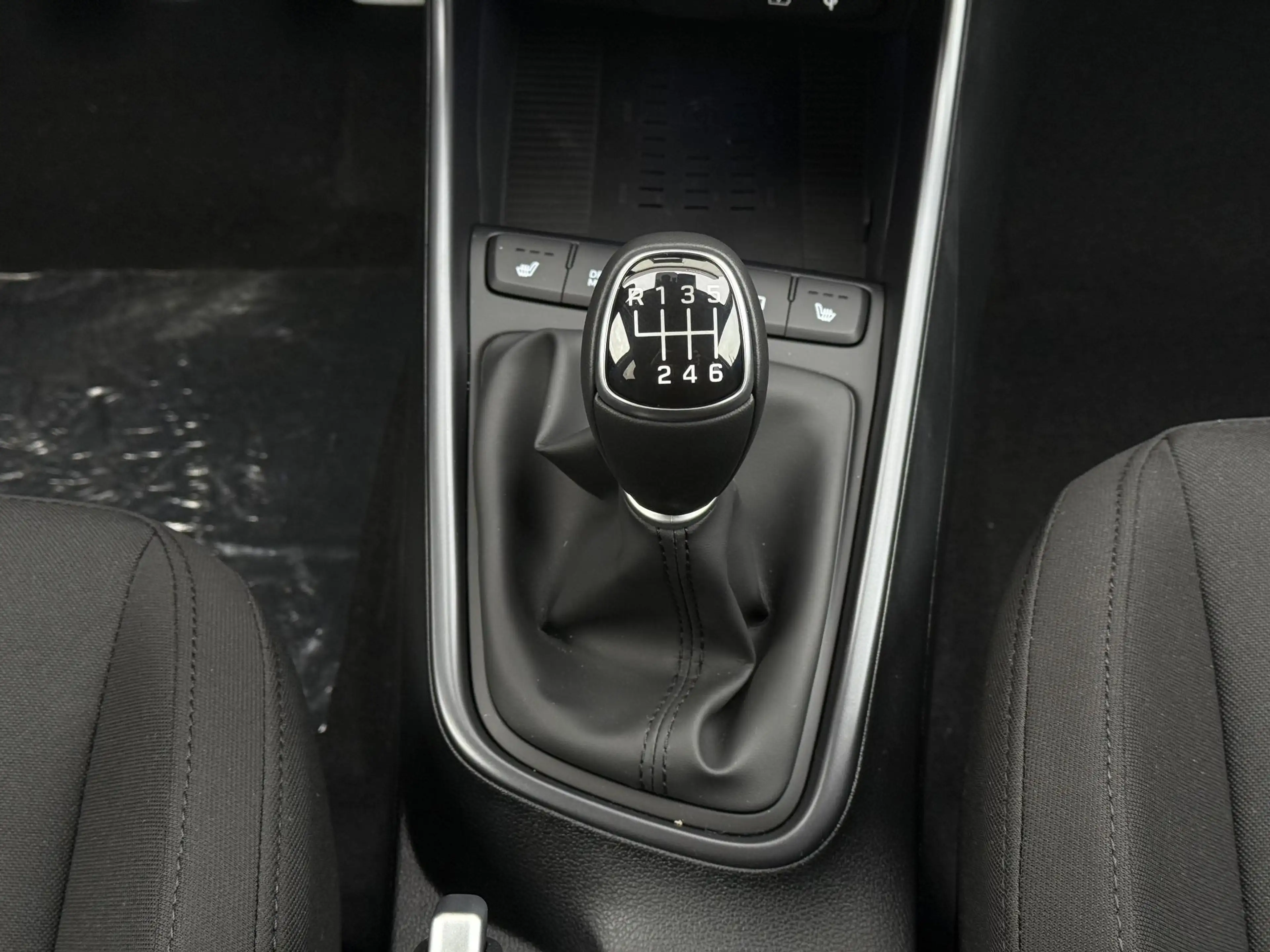 Hyundai BAYON 1.0 T-GDI Premium / Dodehoekdetectie / Stoel- & St — photo 19