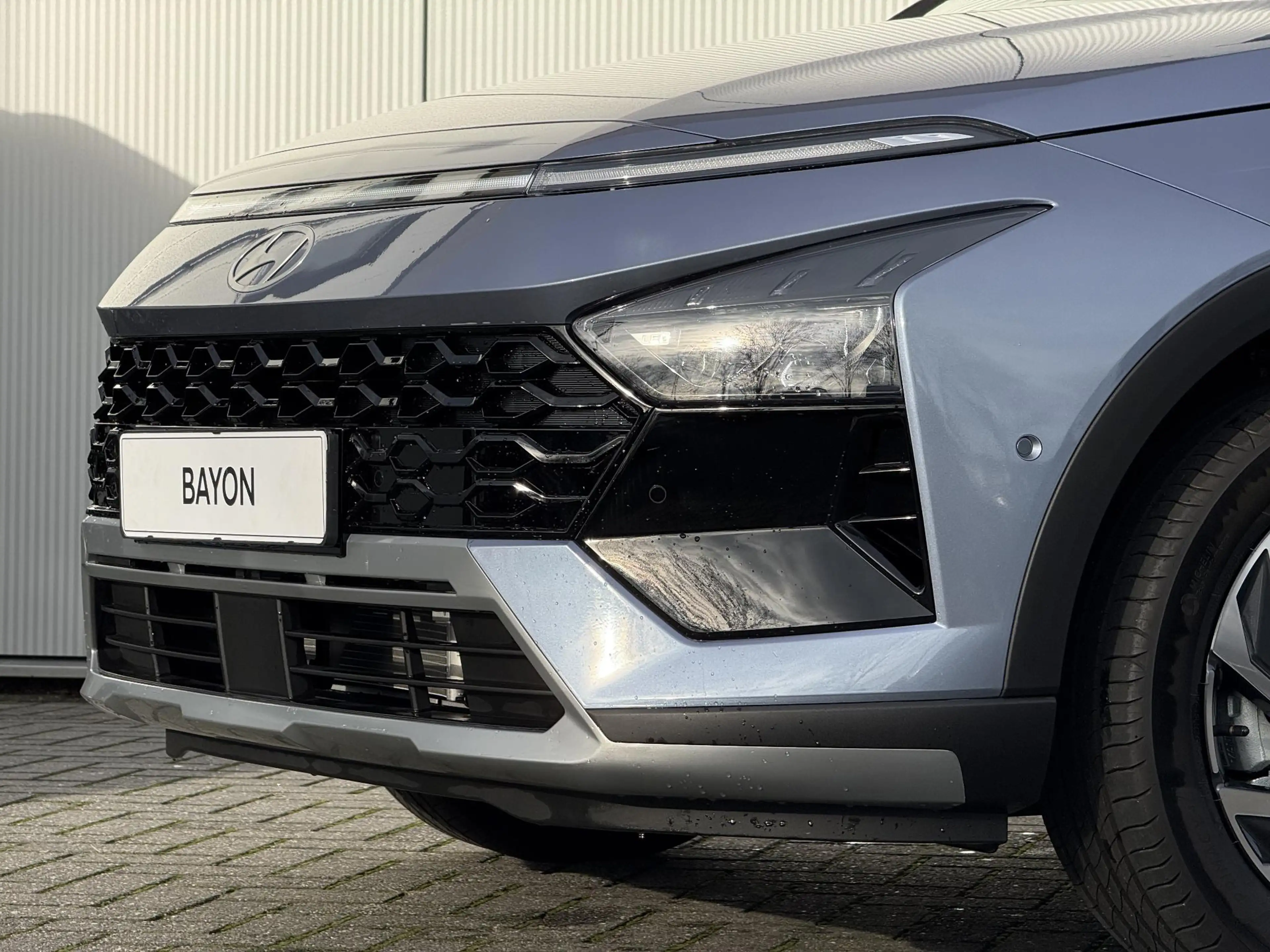 Hyundai BAYON 1.0 T-GDI Premium / Dodehoekdetectie / Stoel- & St — photo 11