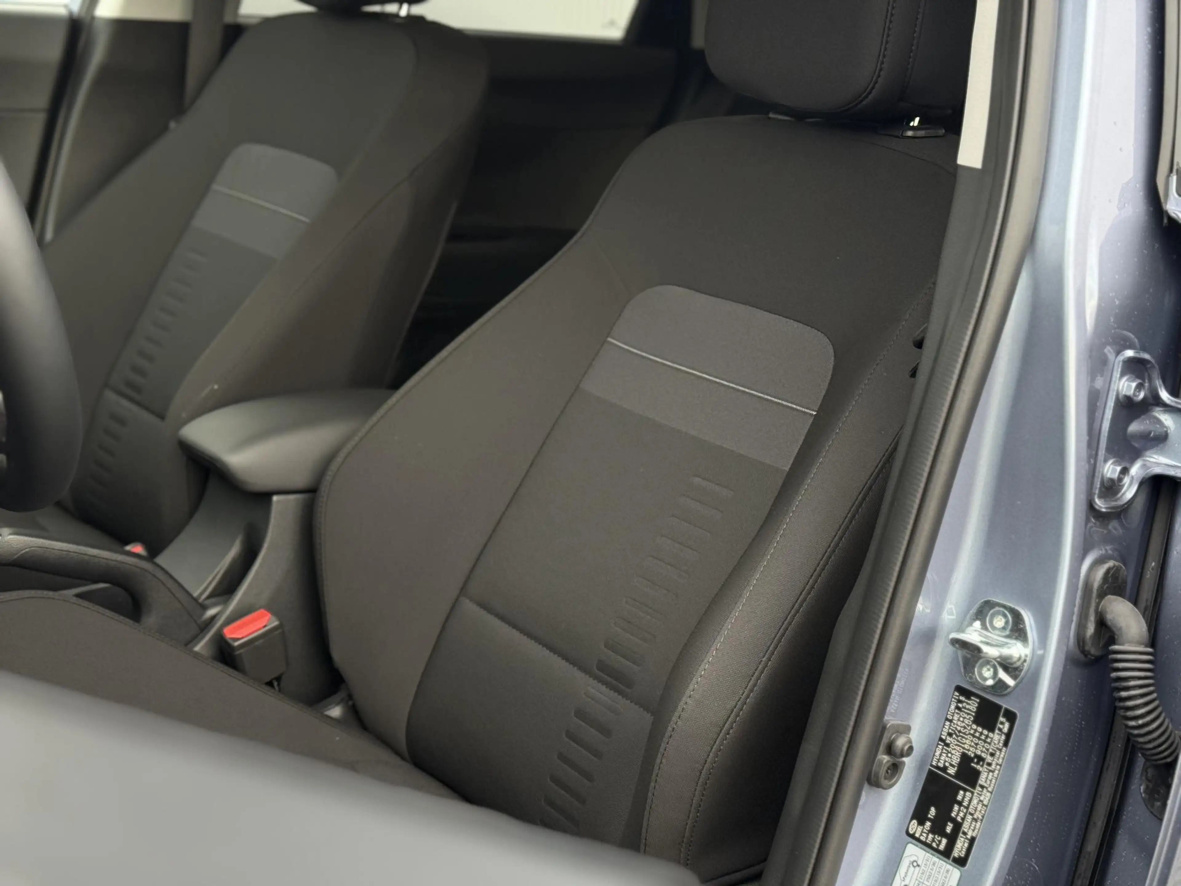 Hyundai BAYON 1.0 T-GDI Premium / Dodehoekdetectie / Stoel- & St — photo 39