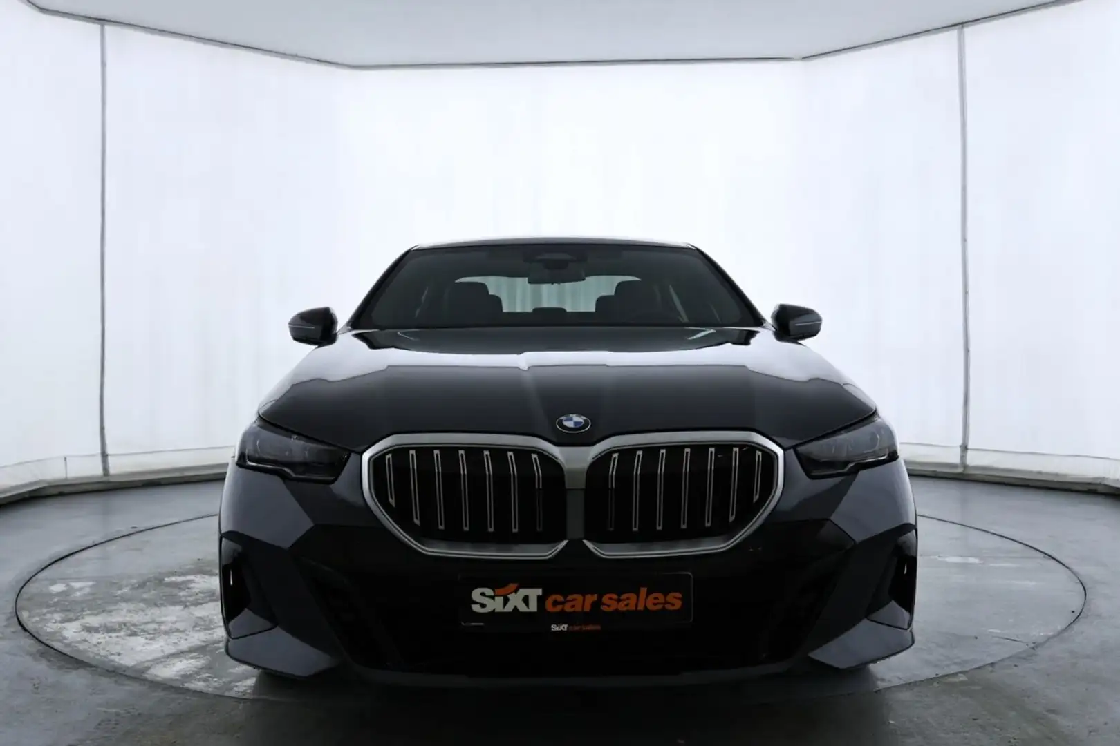 BMW 520 d xDr. M Sport Inno|harman|PA+360el.S|4xSHZ Grau - 2