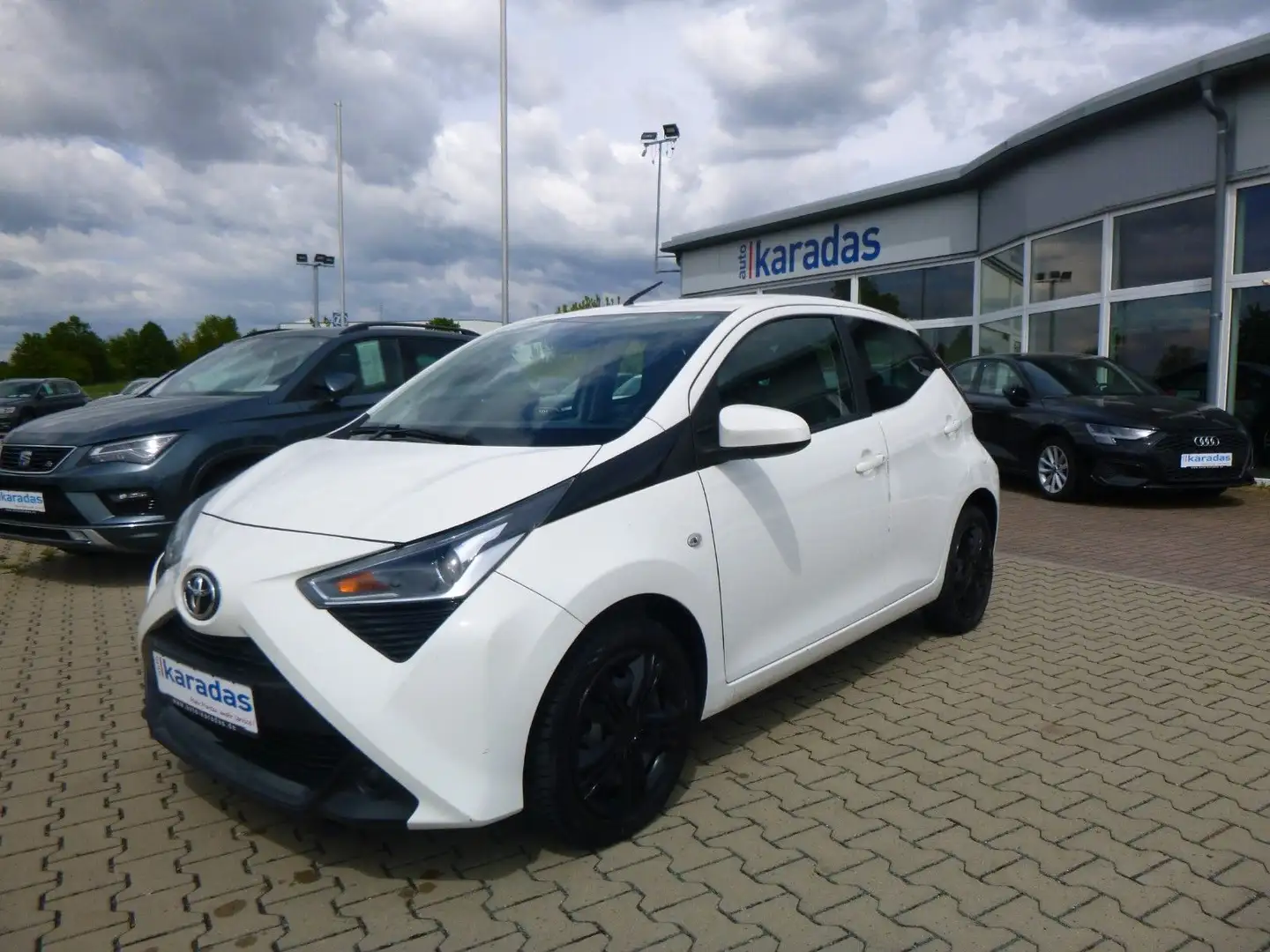 Toyota Aygo AYGO 1.0 x-play  Garantie 02.29/54.945KM Alb - 1