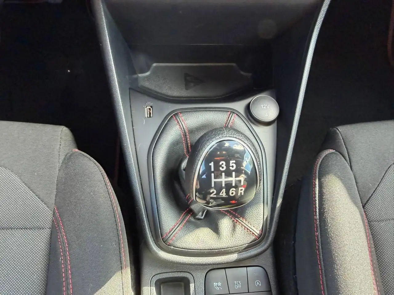 Ford Fiesta 5 portes — photo 19
