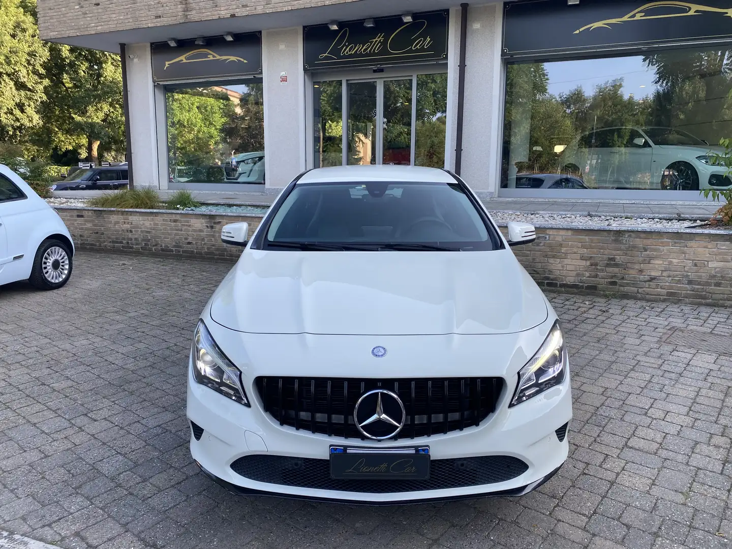 Mercedes-Benz CLA 200 CLA Shooting Brake 200 d auto FL Bianco - 2