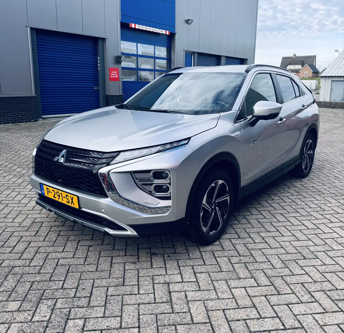 Mitsubishi Eclipse Cross Plug-In Hybrid 4WD Plus - 1