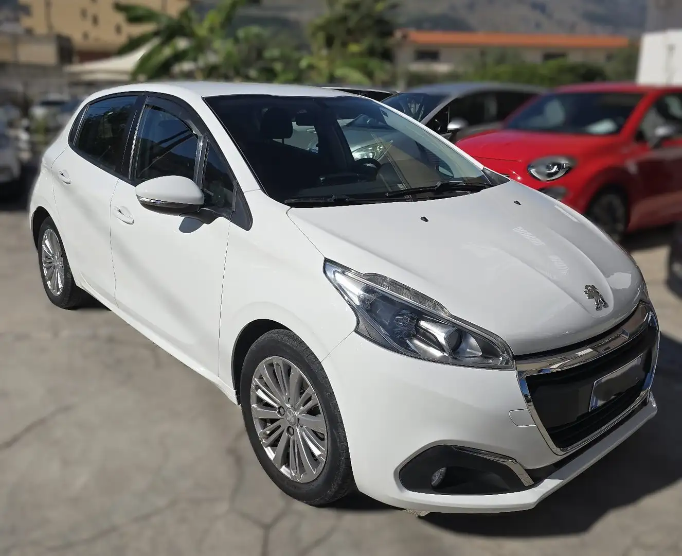Peugeot 208 208 I 2015 5p 1.2 puretech Allure gpl 82cv Bianco - 1