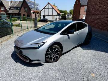 PHEV 2.0i Premium Plus CVT | Pano | Adaptive cc | Camera