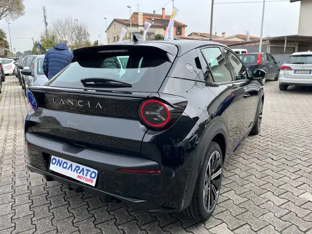 Lancia Ypsilon view 5
