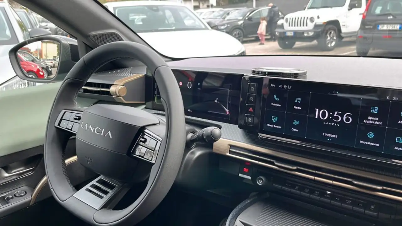 Lancia Ypsilon 2025 — фото 10