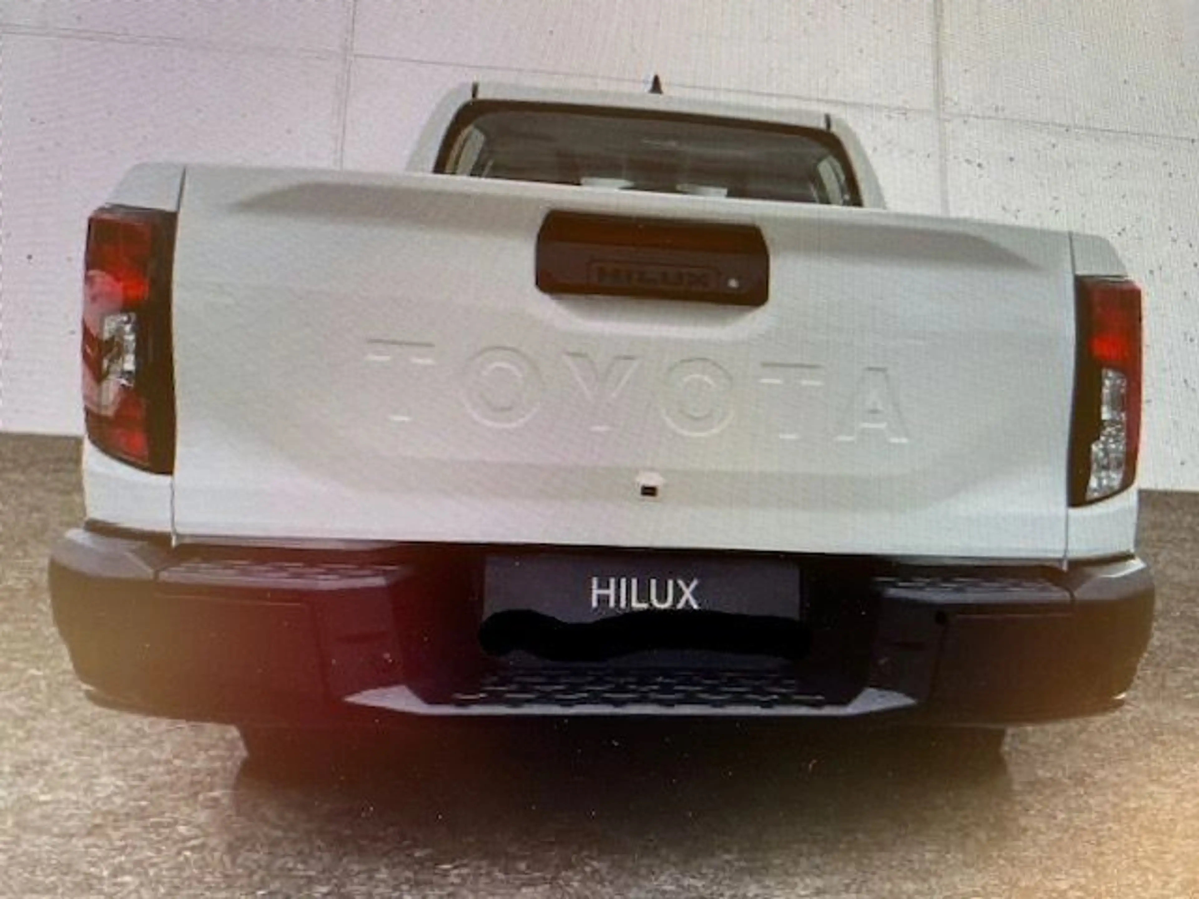 Toyota Hilux 2,8 MHEV DK Duty  4X4 APPLECAR ACC diverse — photo 7