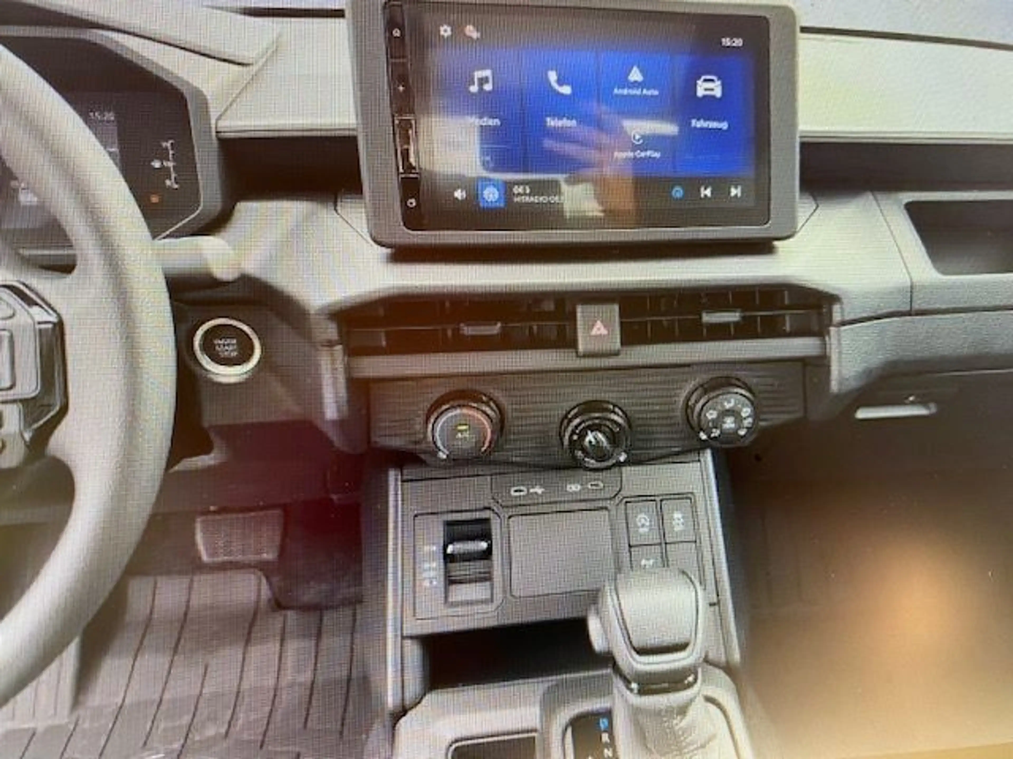Toyota Hilux 2,8 MHEV DK Duty  4X4 APPLECAR ACC diverse — photo 11