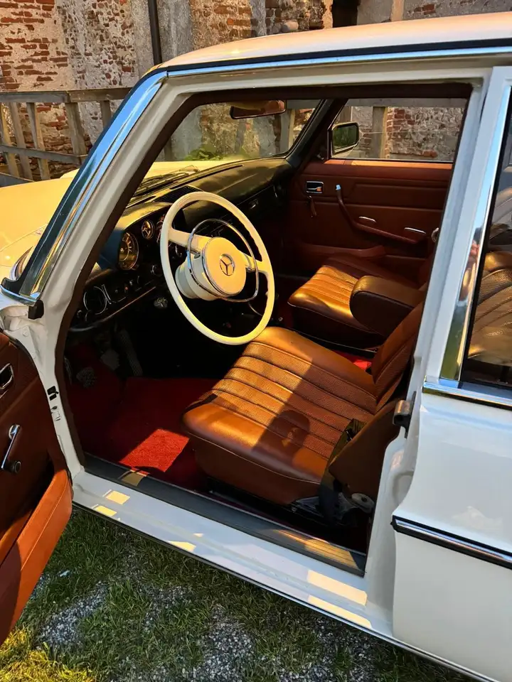 Mercedes-Benz W 114/115 Strich-Acht, foto 2