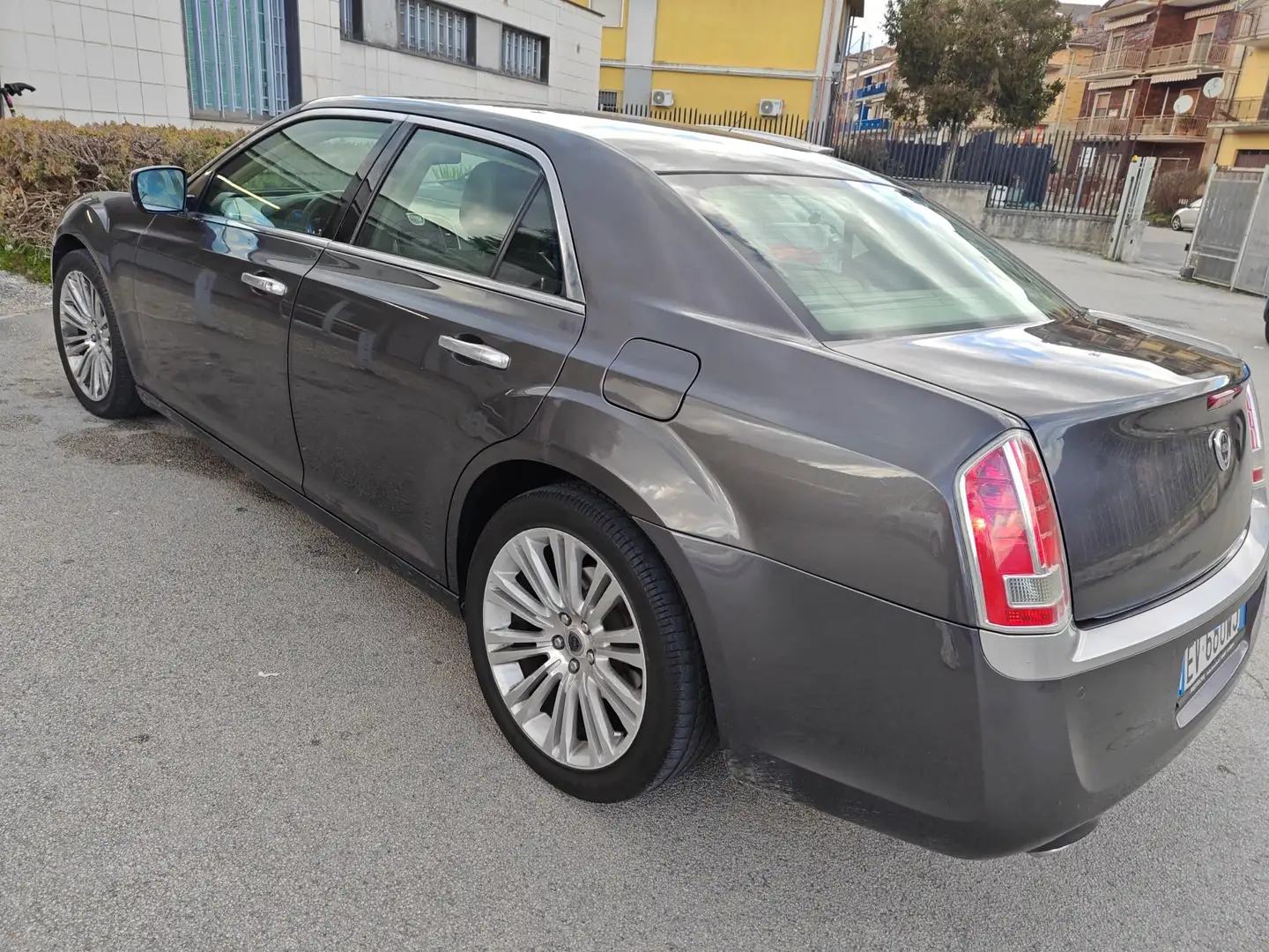 Lancia Thema 3.0 V6 mjt II Platinum 239cv auto - 2