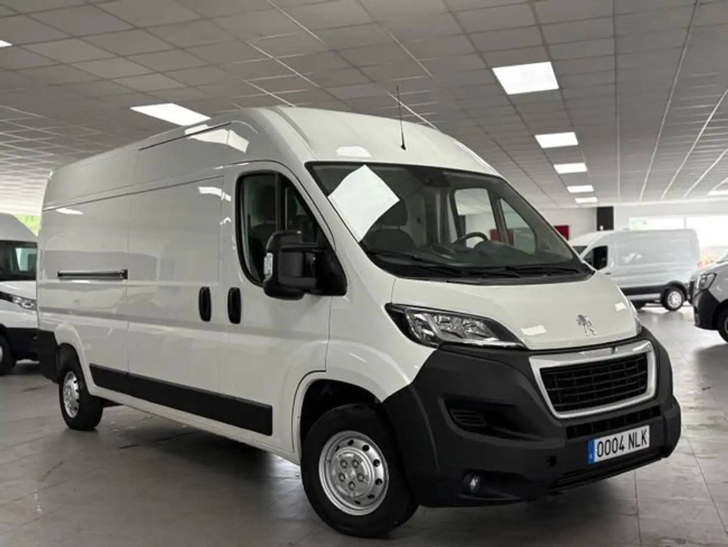 Peugeot Boxer 2.2 BlueHDi L2H2 Premium S&S Blanco - 2