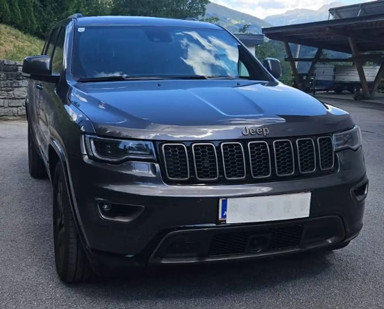 Jeep Grand Cherokee Grand Cherokee 3,0 V6 CRD 75th Anniversary 75th Anniversary Grau - 1