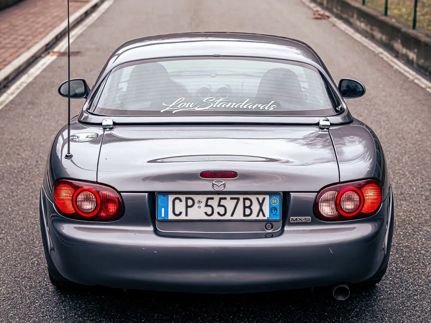 Mazda MX-5 MX-5 NBFL 1.8 Backstage Gris - 2