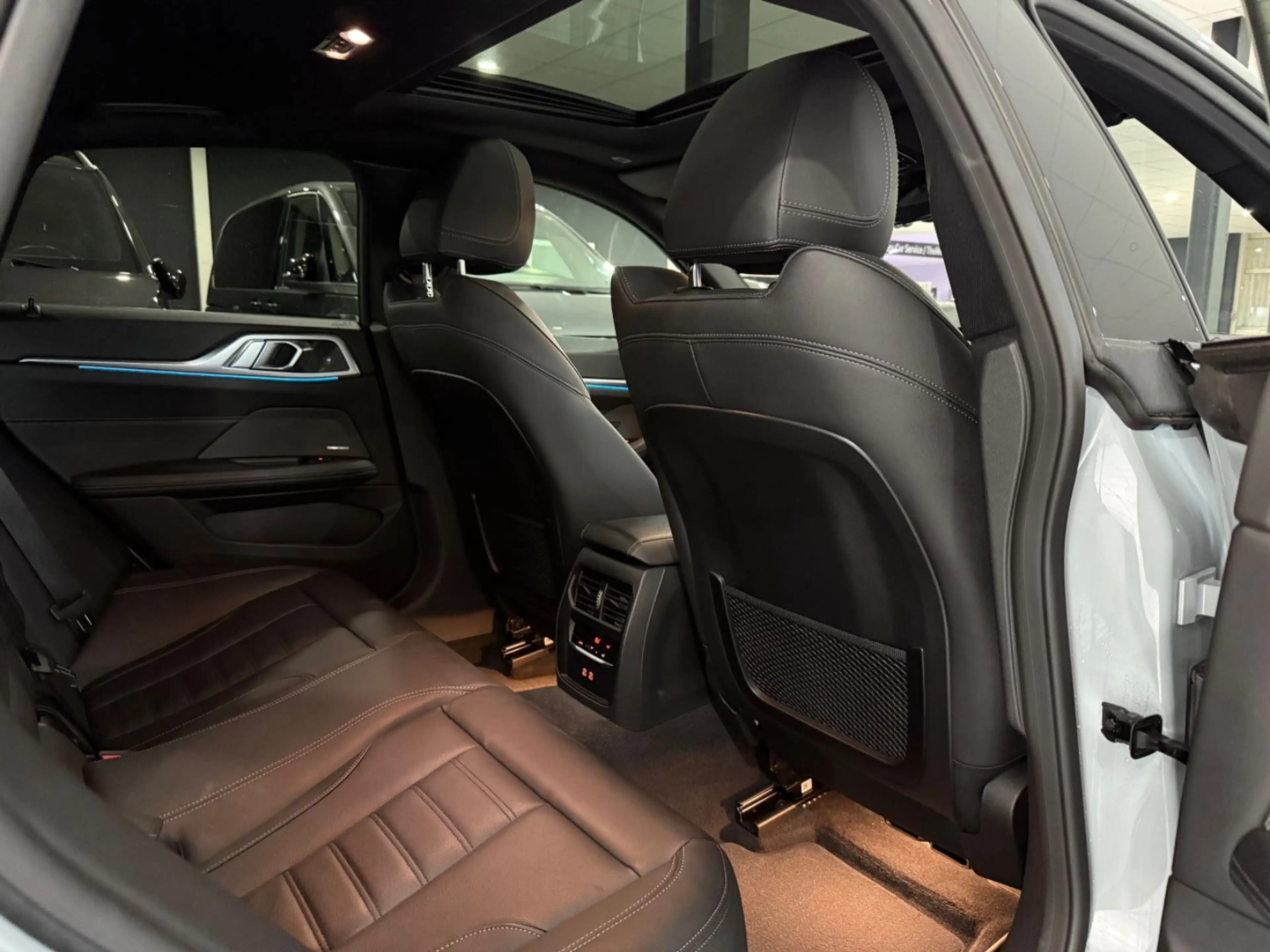BMW 420 d Gran Coupe*M-PAKET*ACC*HEADUP*H&K*CARPLAY* — photo 9
