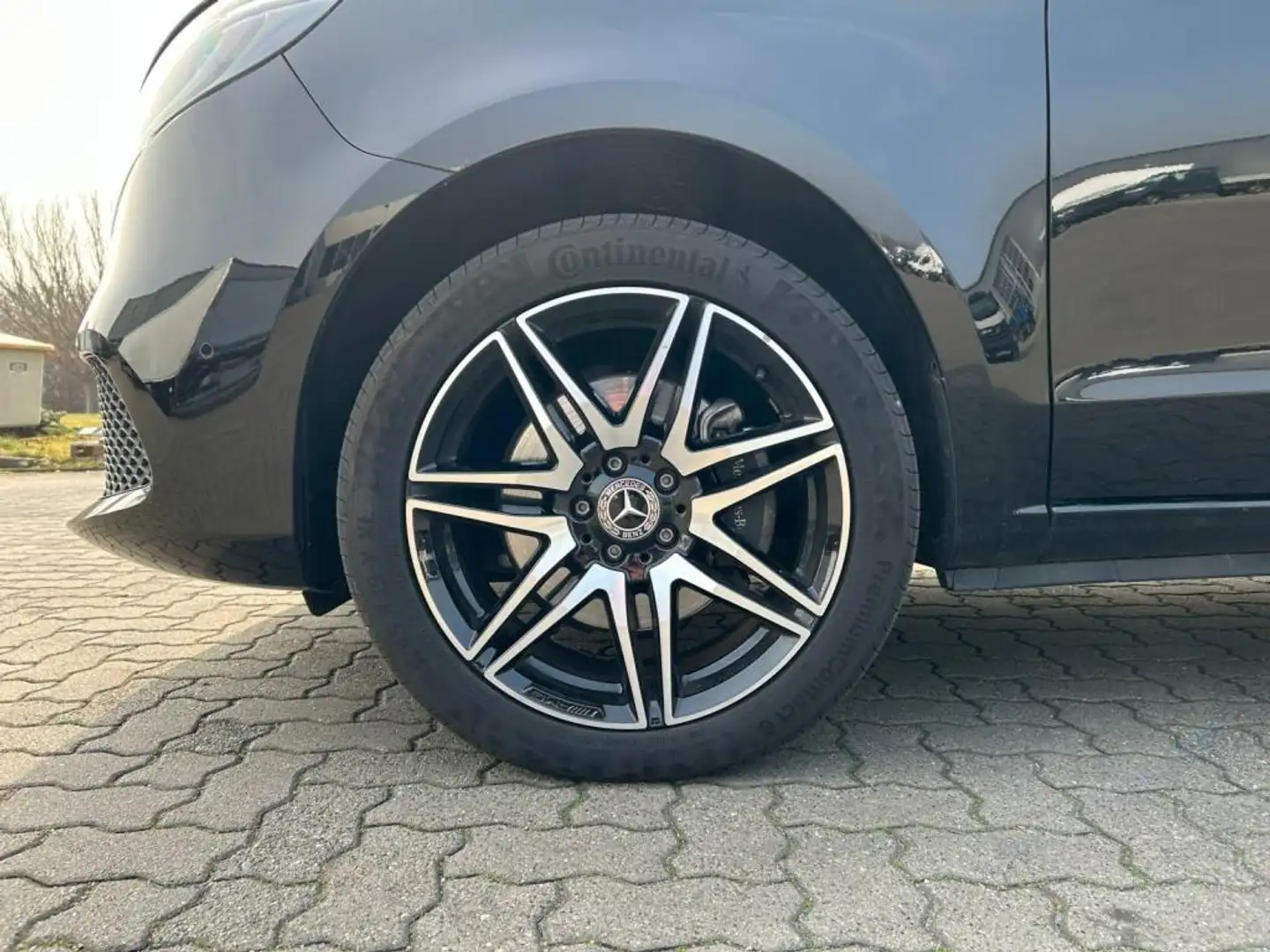 Mercedes-Benz V 300 d Edition 4Matic EL DISTR+Airmatic+Allrad Black - 2