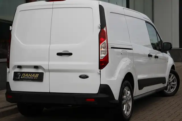 Ford Transit Connect view 12
