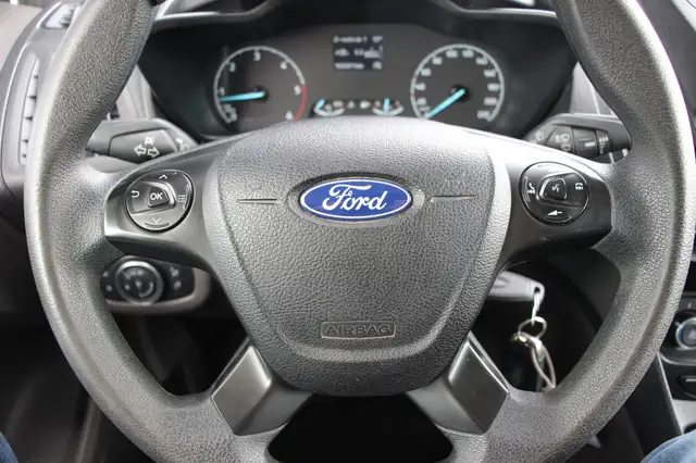 Ford Transit Connect view 15