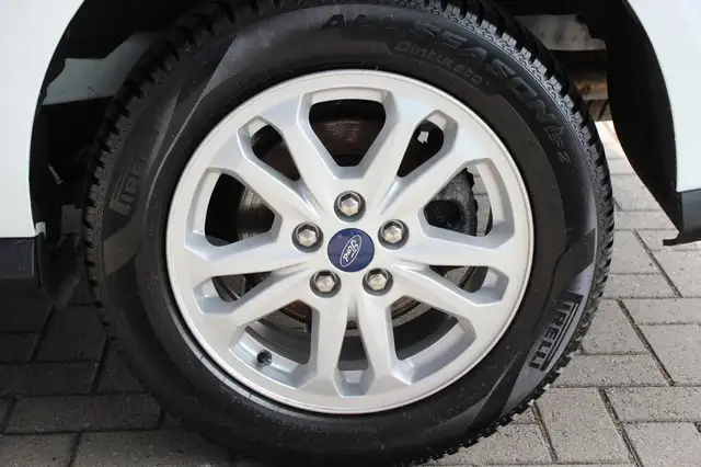 Ford Transit Connect view 20