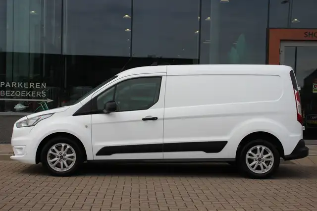 Ford Transit Connect view 8