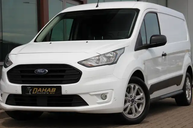 Ford Transit Connect view 3