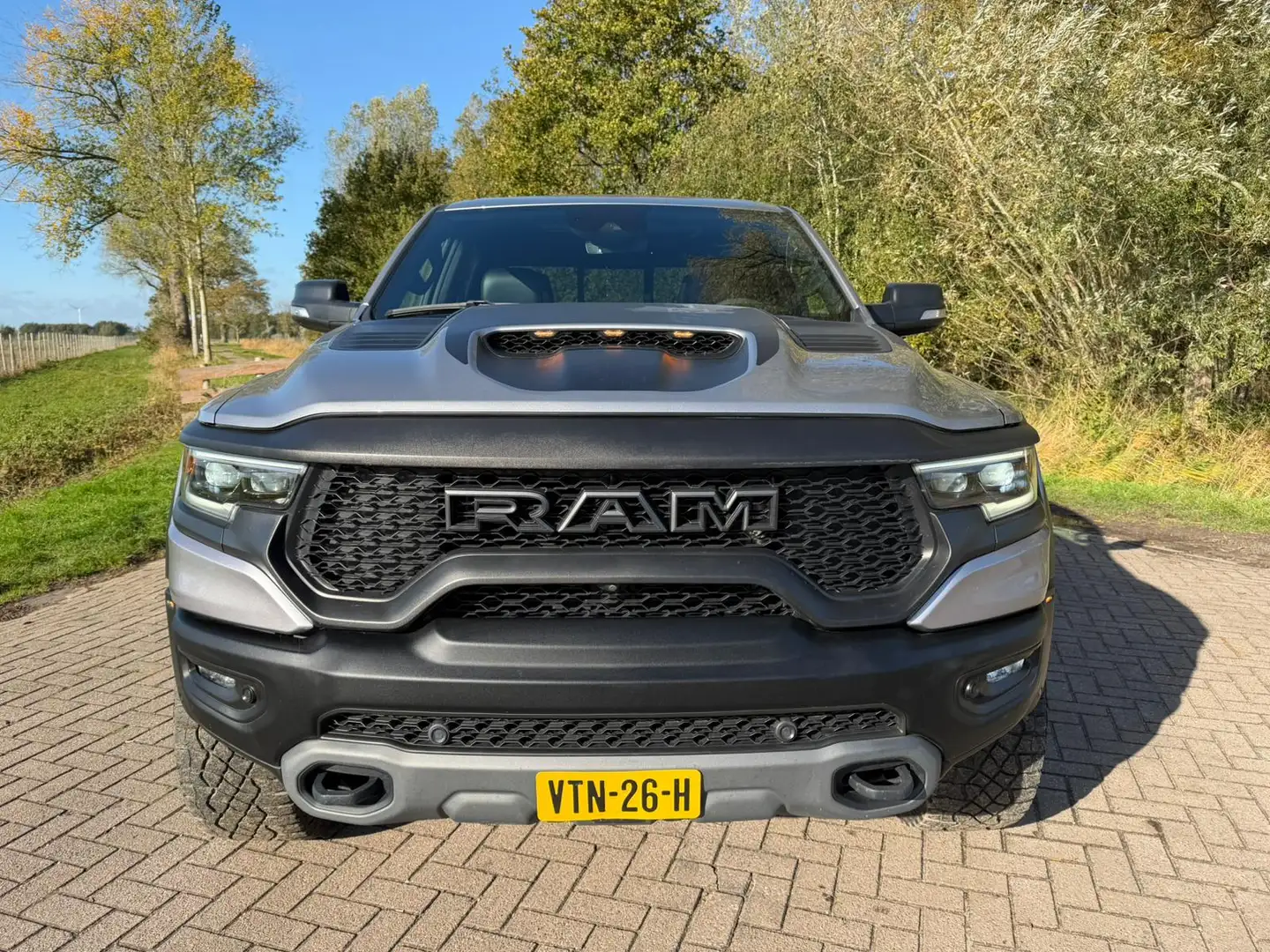 Dodge RAM TRX 6.2L Hemi 702PK SUPERCHARGED BOMVOLL 34 DKM!!! Grigio - 2
