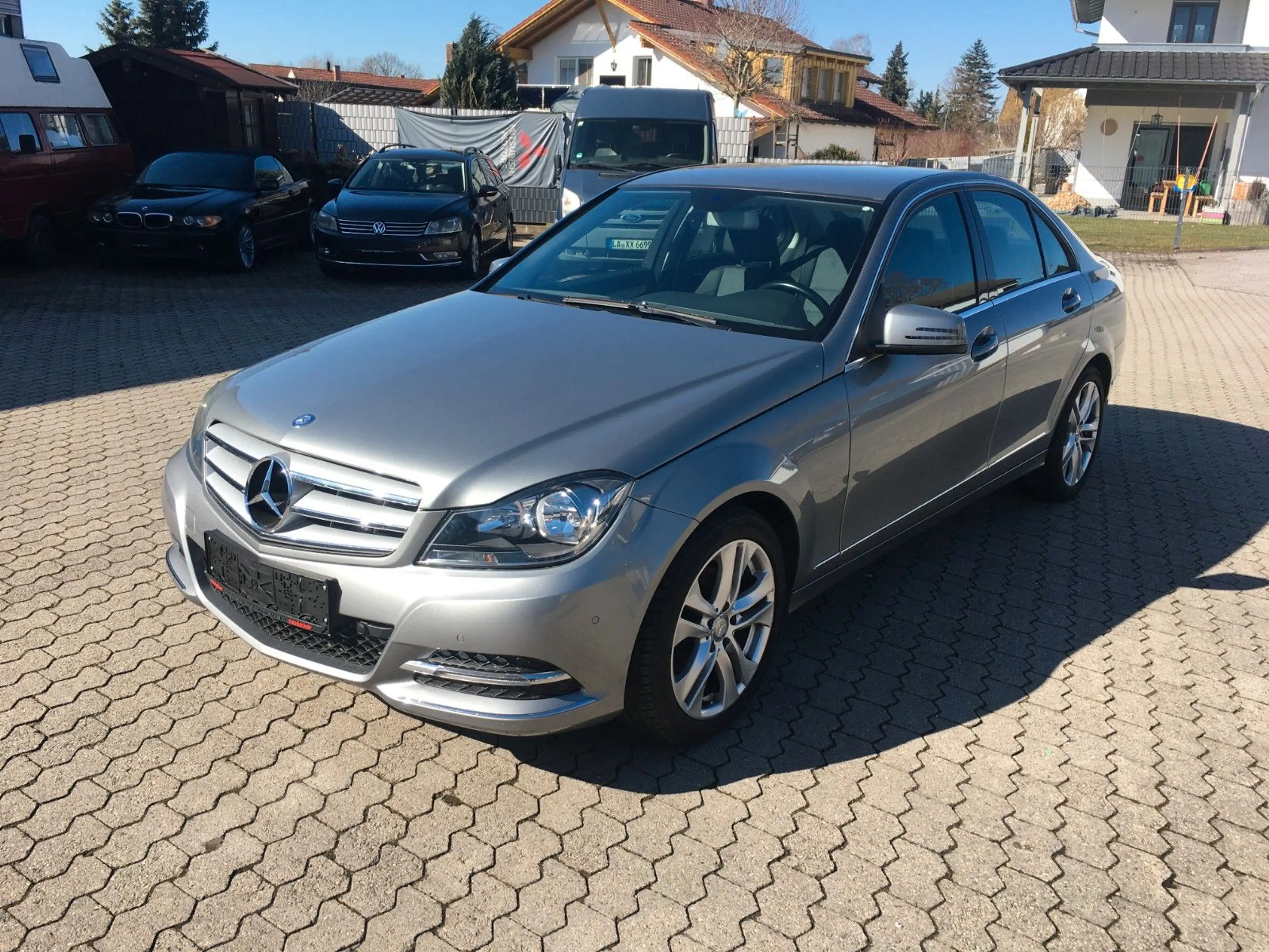 Mercedes-Benz C 180 C Limousine C 180 CGI BlueEfficiency