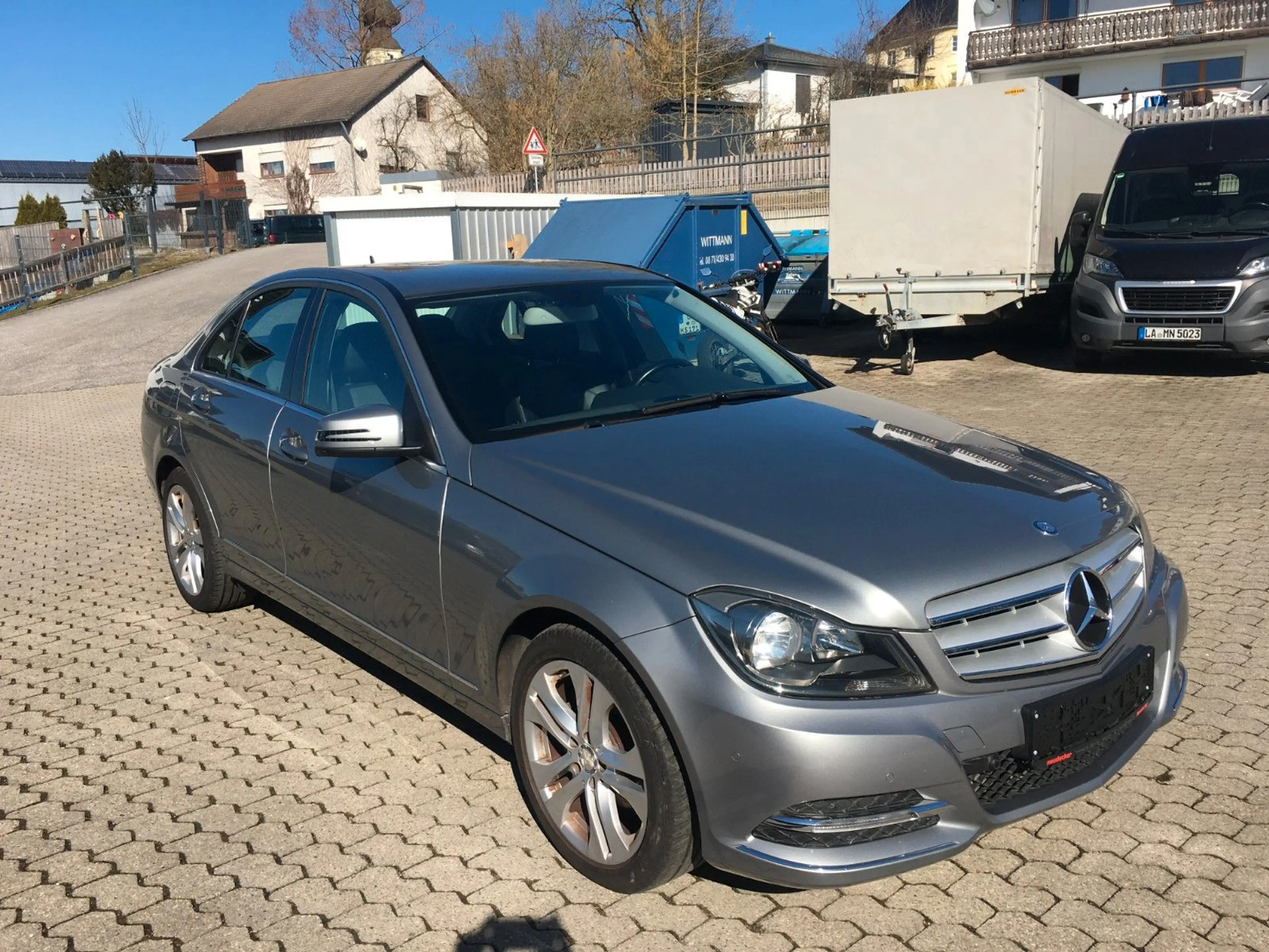 Mercedes-Benz C 180 C Limousine C 180 CGI BlueEfficiency — photo 3